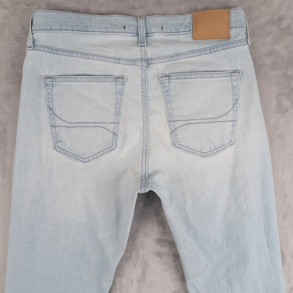 Hollister Jeans Mens 31x32 Fits 32x31 Light Blue Athletic Skinny Flex Distressed